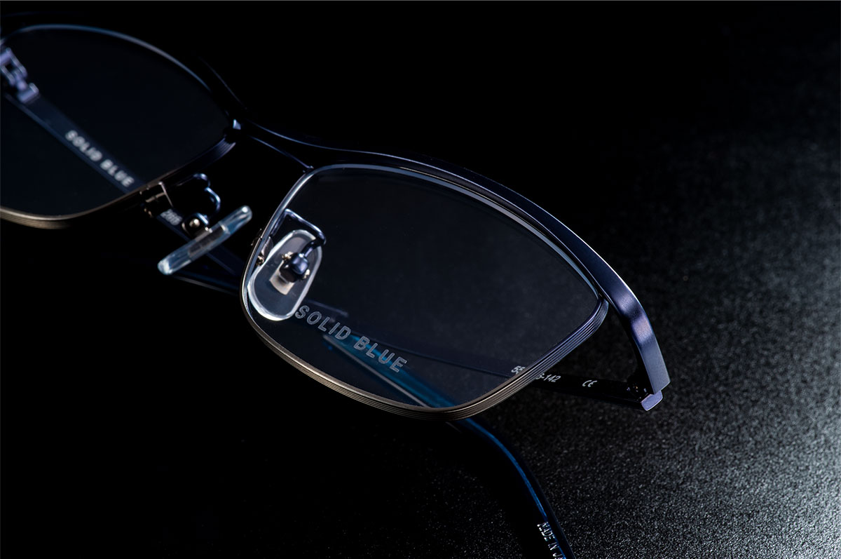 大人のスタイルを作るアイウェアブランド"SOLID BLUE(ソリッドブルー)"